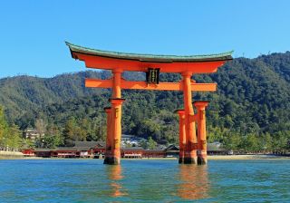 厳島神社（イメージ）　画像提供：広島県